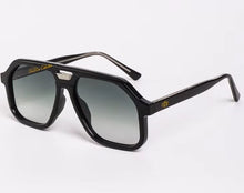 Load image into Gallery viewer, Emerald Noir D'or Shades
